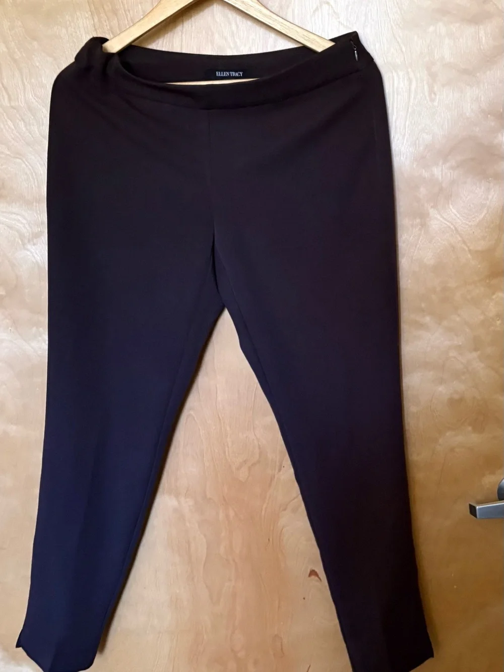 Ellen Tracy Black Slim Ponte Pull-On Pants